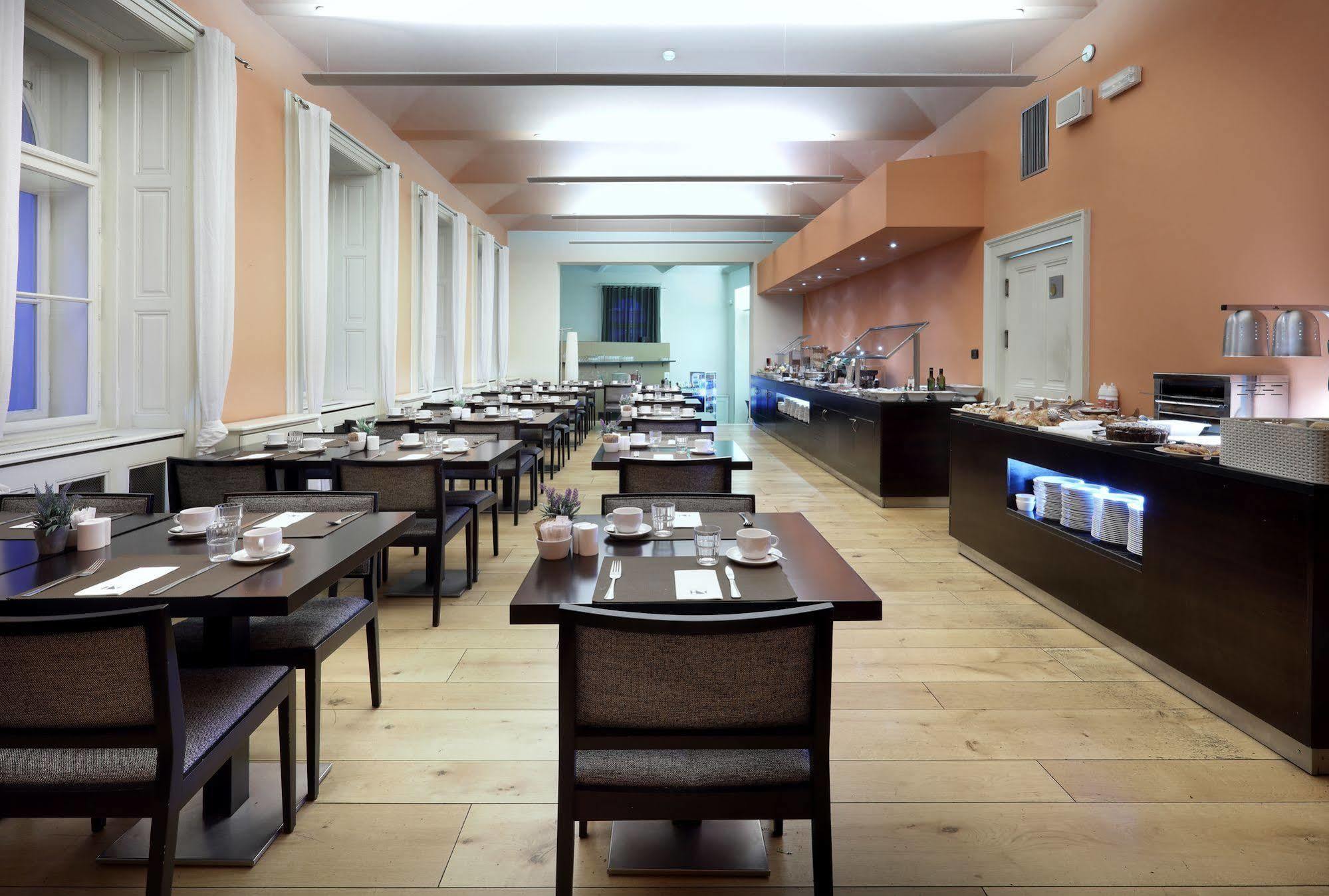 Hotel Eurostars David Praga Zewnętrze zdjęcie